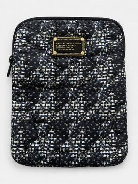 Marc by Marc Jacobs MBMJ Workwear Quilted iPad Tablet Sleeve EUC